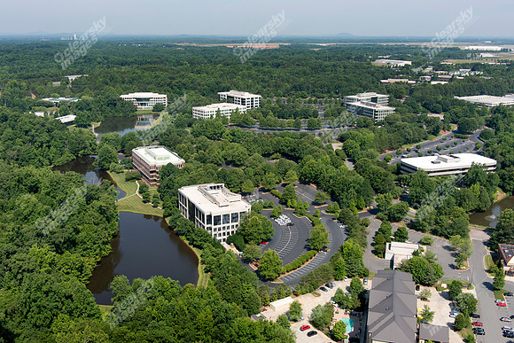 lakepointe-business-park-494