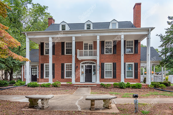 5518-w-market-ext0269