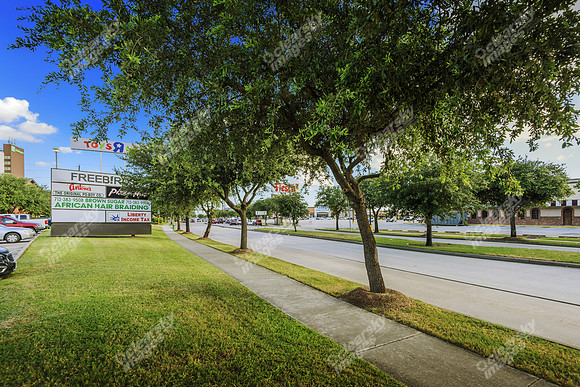 shops-3-corners-ext-5275