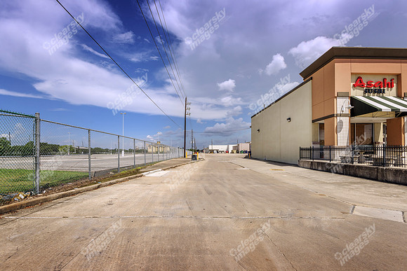 shops-3-corners-ext-4912