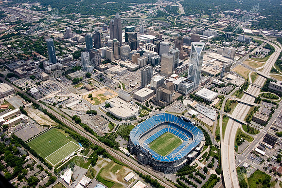 charlotte-airplane-skylines-2010-05-042