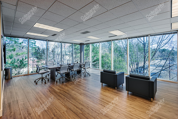 1400-crescent-int-8591