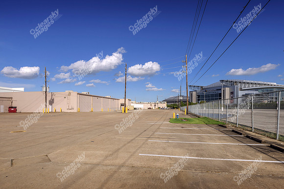 shops-3-corners-ext-5239