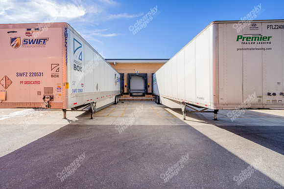 1335-isley-ext2923