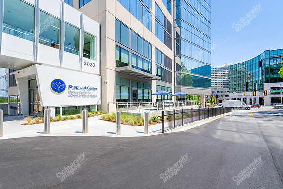 2060-peachtree-ext0434