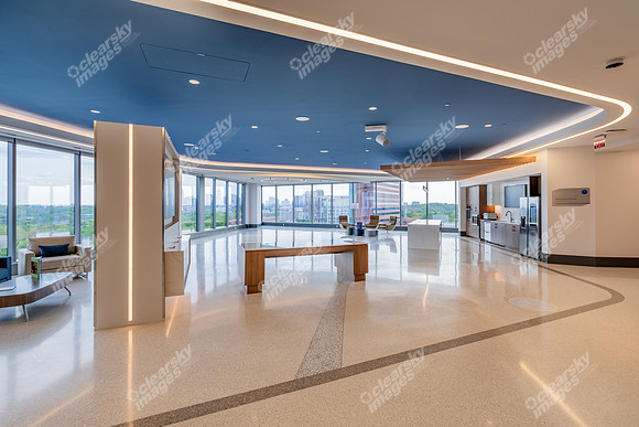 2060-peachtree-int1637