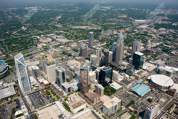 charlotte-airplane-skylines-2010-04-022