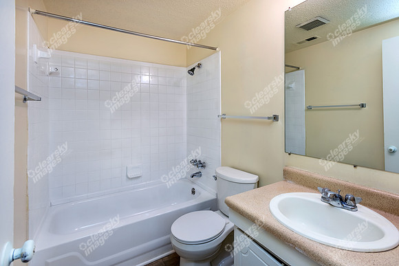 402-e-montcastle-int9835