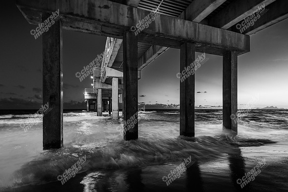 orange-beach-pier-160bw