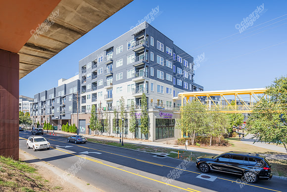 670-dekalb-ext33852