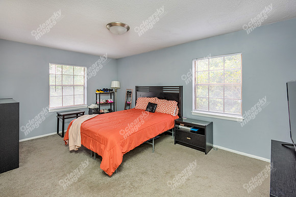 402-e-montcastle-int9870
