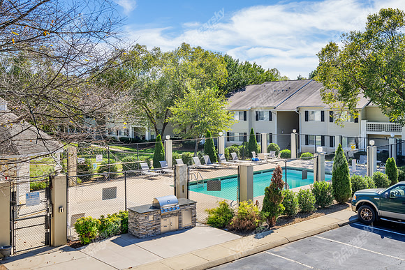 130-w-crescent-ext29492