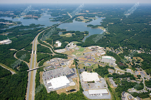 randleman-shopping-air-0711-380